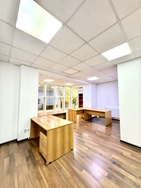 Alba Iulia, Rond, Zepter, et. 1, Bulevardul Unirii,